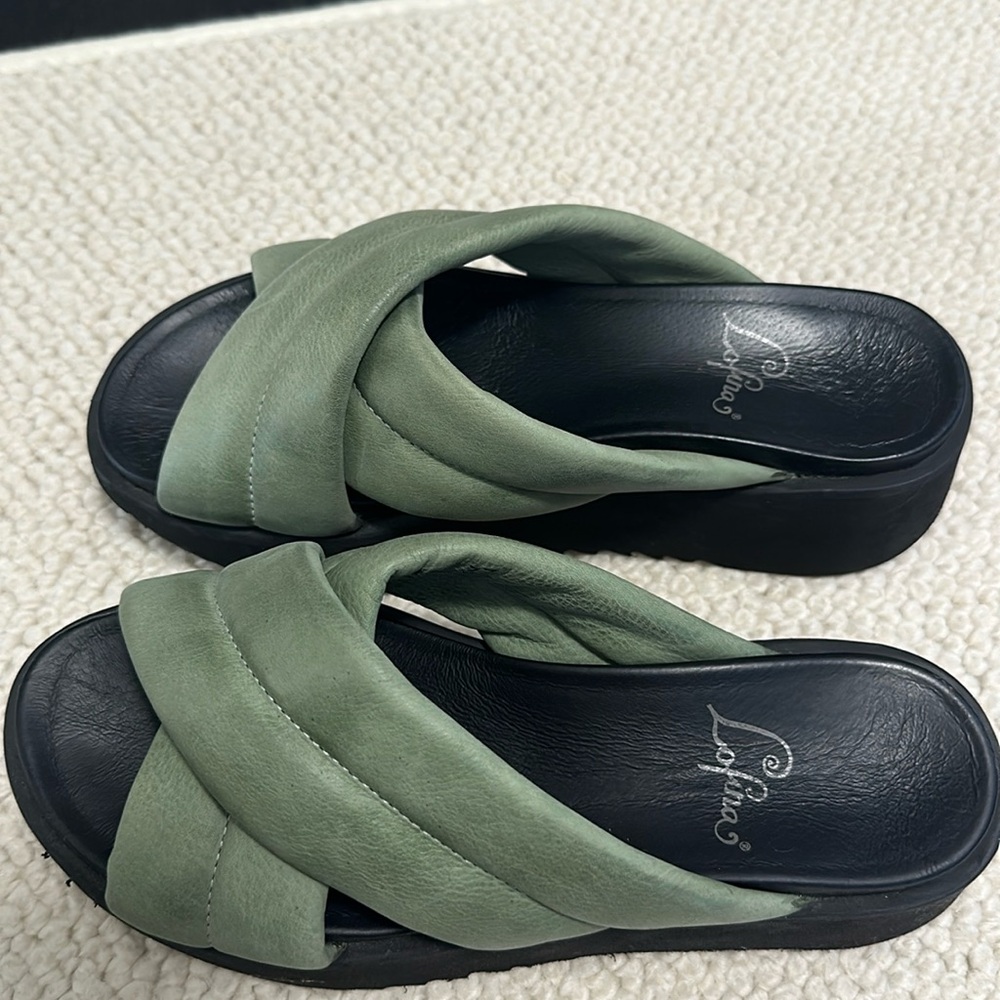 Lofina Green and Black platform slide size 37 (fits like a 7.5 US)